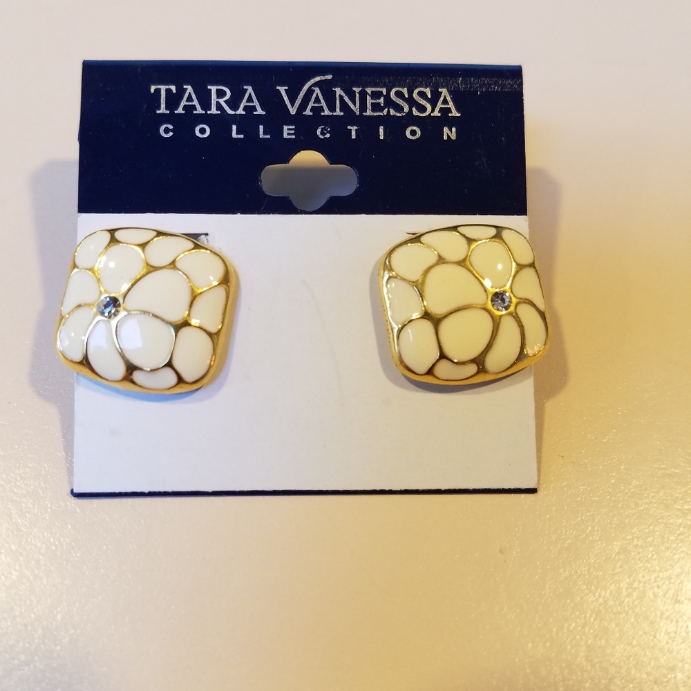 Tara Vanessa Earrings